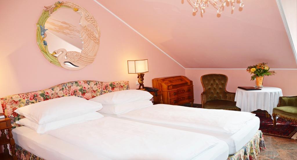 Seehotel Porcia Portschach am Woerthersee Ngoại thất bức ảnh