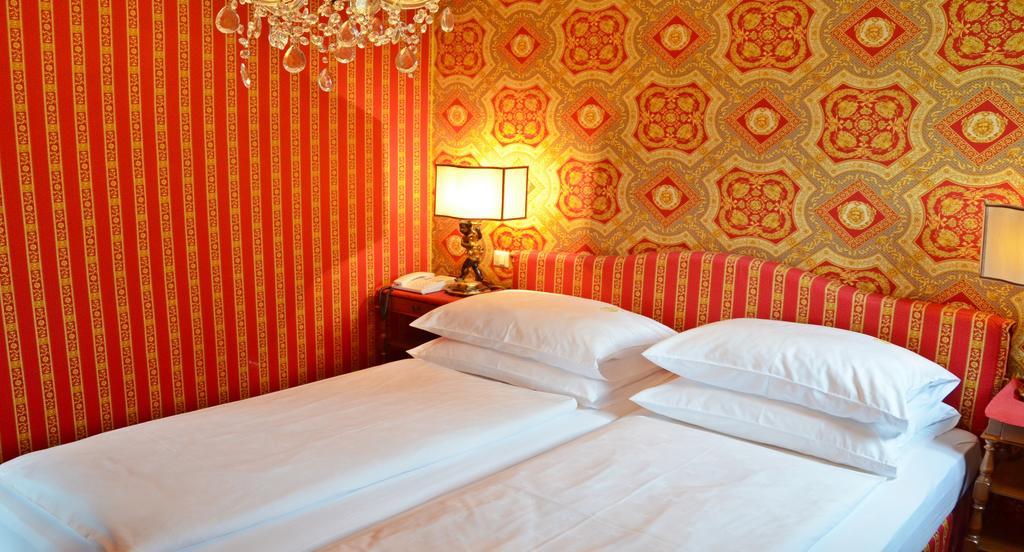 Seehotel Porcia Portschach am Woerthersee Ngoại thất bức ảnh