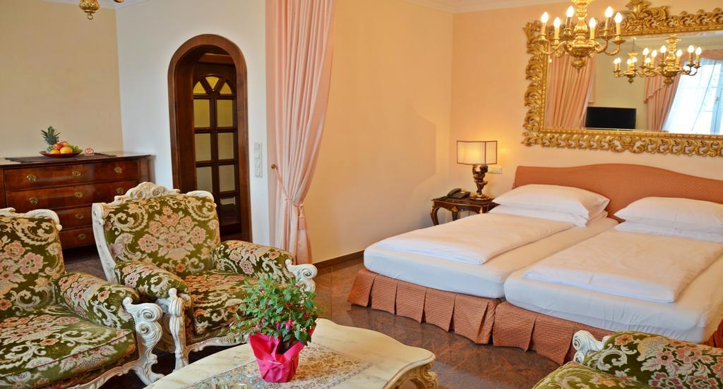 Seehotel Porcia Portschach am Woerthersee Ngoại thất bức ảnh