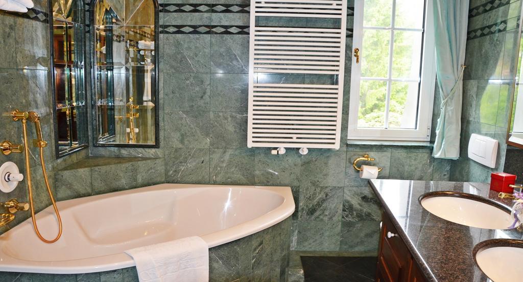 Seehotel Porcia Portschach am Woerthersee Ngoại thất bức ảnh