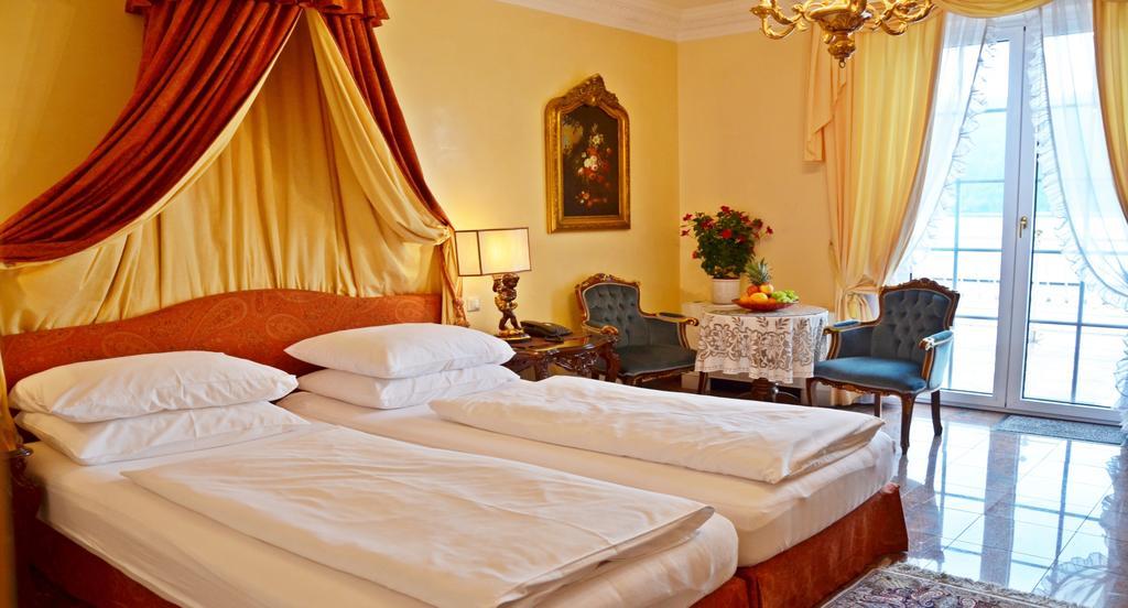Seehotel Porcia Portschach am Woerthersee Ngoại thất bức ảnh