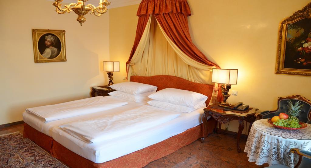 Seehotel Porcia Portschach am Woerthersee Ngoại thất bức ảnh